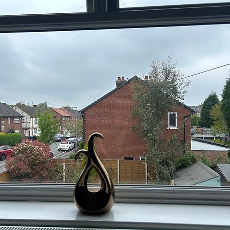 Quiet Double Bedroom With Garden View, Breakfast Hazel Grove Esterno foto