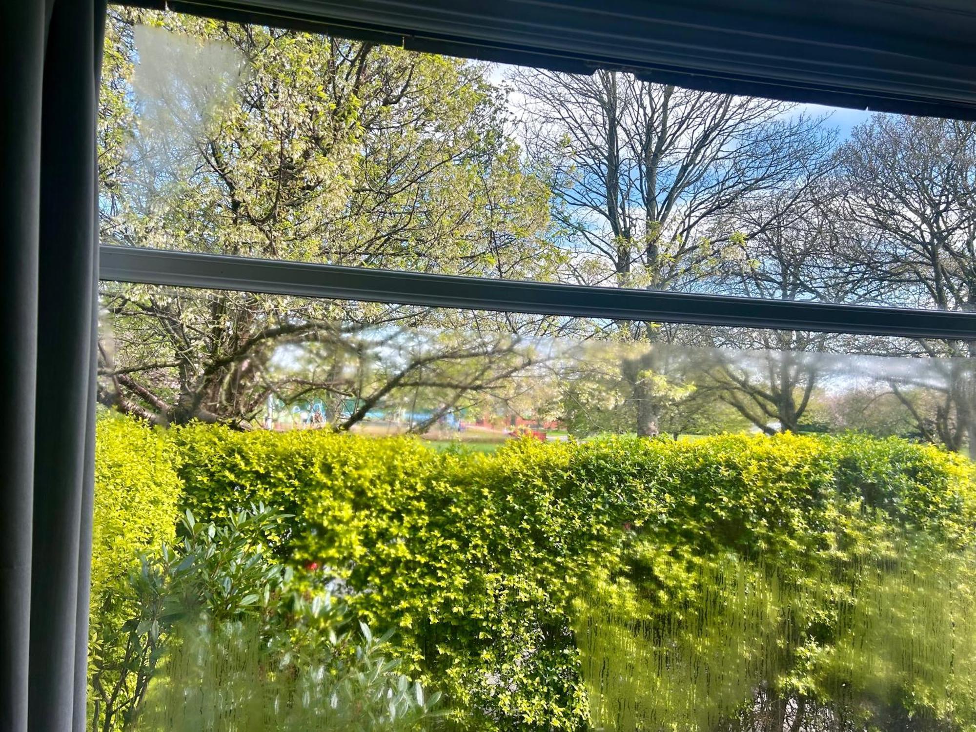 Quiet Double Bedroom With Garden View, Breakfast Hazel Grove Esterno foto